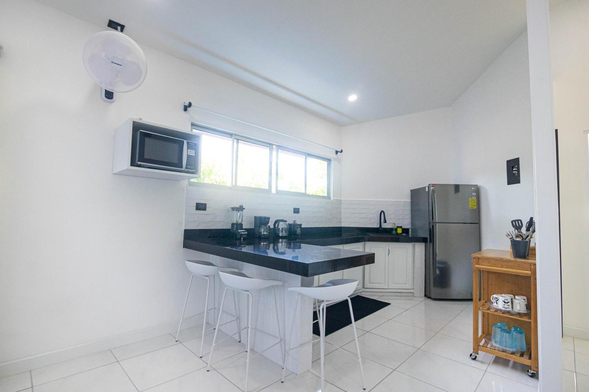 Apartamentos Cristal Quepos Extérieur photo