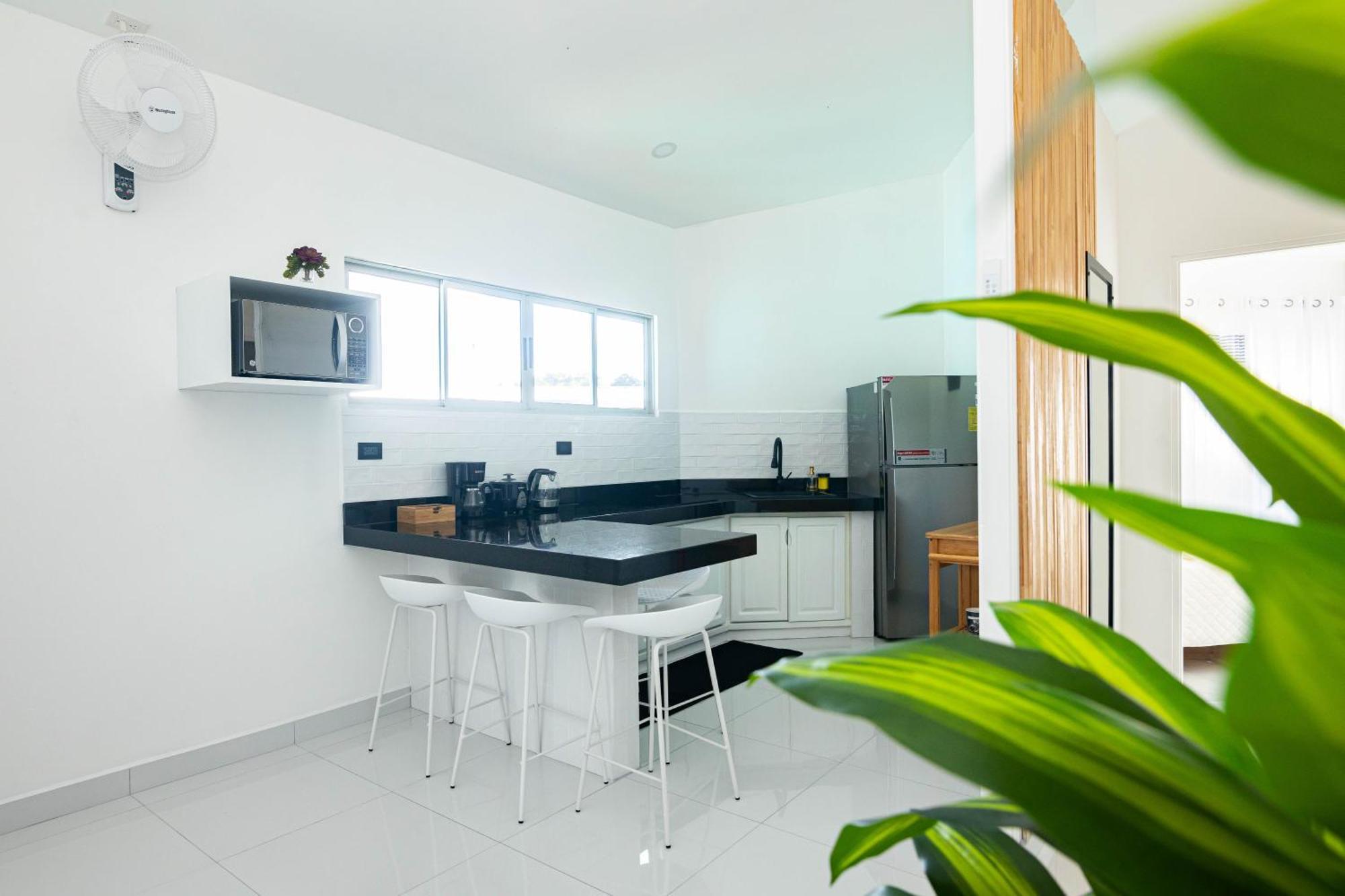 Apartamentos Cristal Quepos Extérieur photo