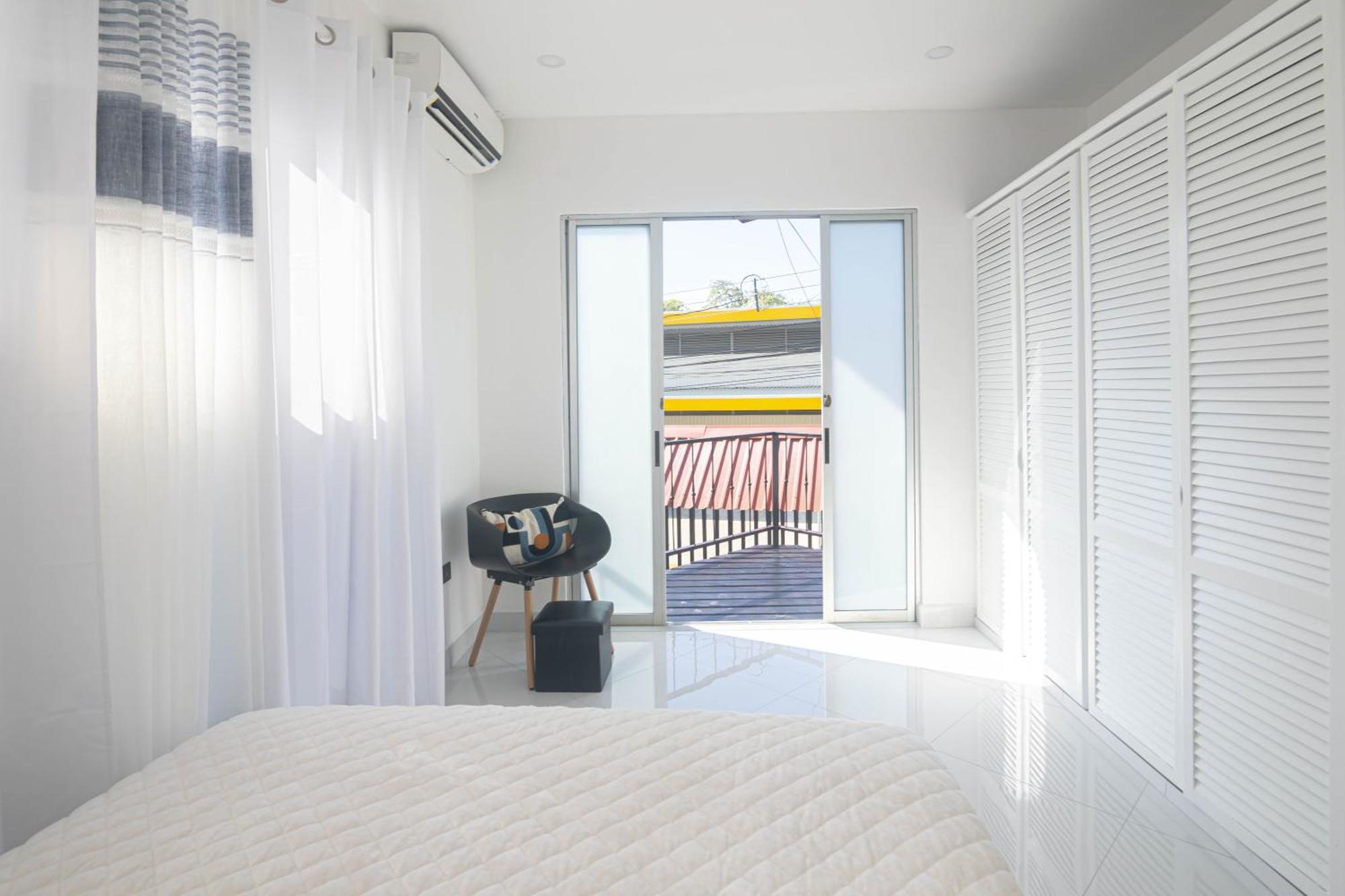 Apartamentos Cristal Quepos Extérieur photo
